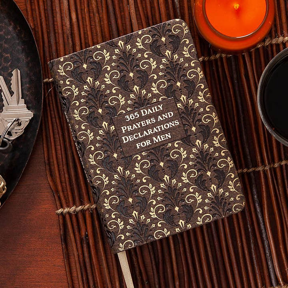 365 Daily Prayers & Declarations for Men (Devotional)